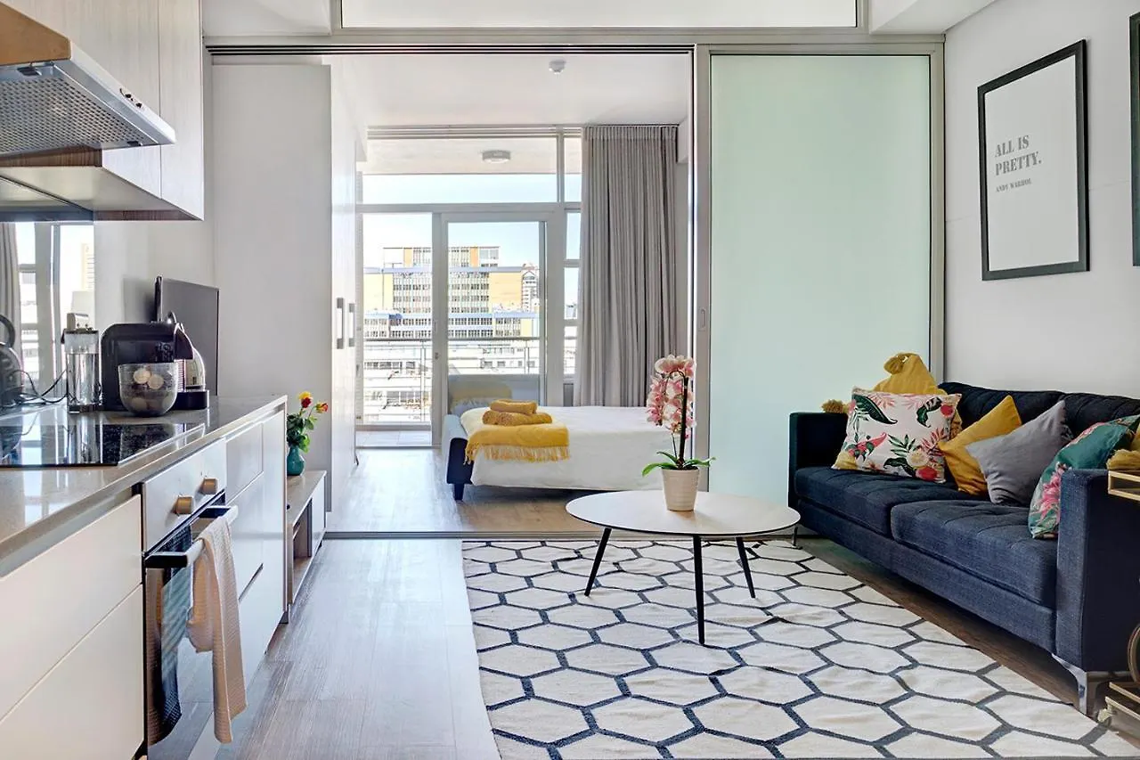 Margot - Luxury Apartment, City, Ocean & Mountain Views! Cape Town South Africa